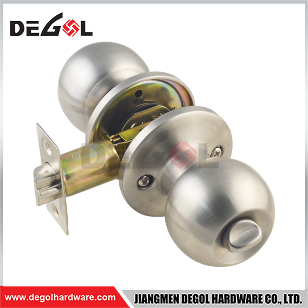 High class cover with stainless steel door knob