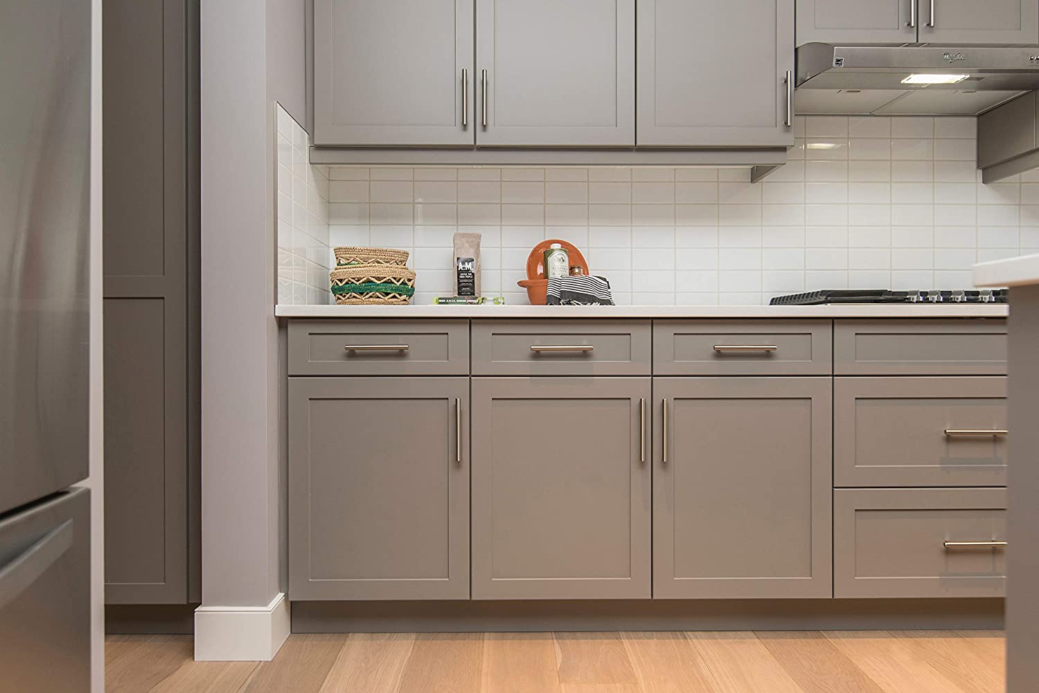 What's trending in kitchen cabinet hardware ?